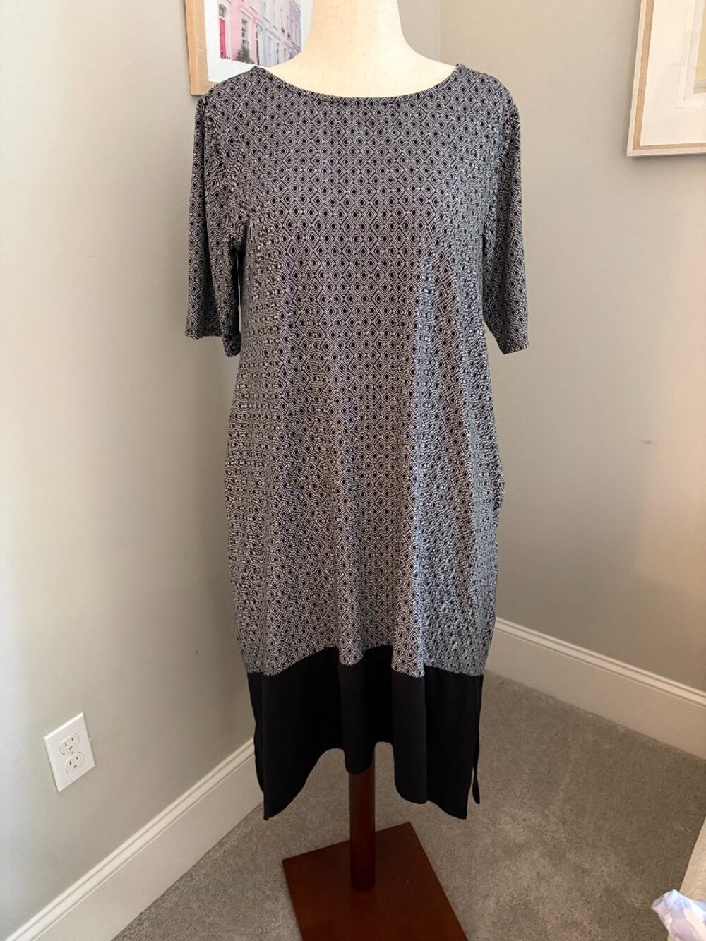 Cuddl Duds Flexwear L Elbow-Sleeve Geometric Lounge Dress with Handkerchief Hem